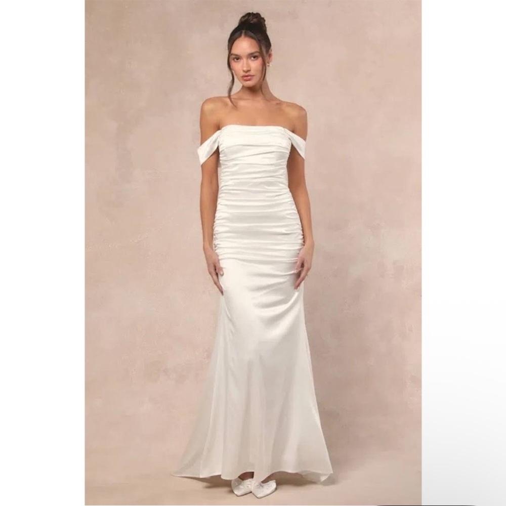 Elegant Off-Shoulder White Ruched Evening Dress